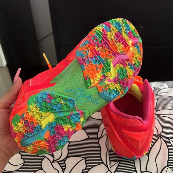 Nike Lebron 11 Fruity Pebbles - Picture 5 of 5